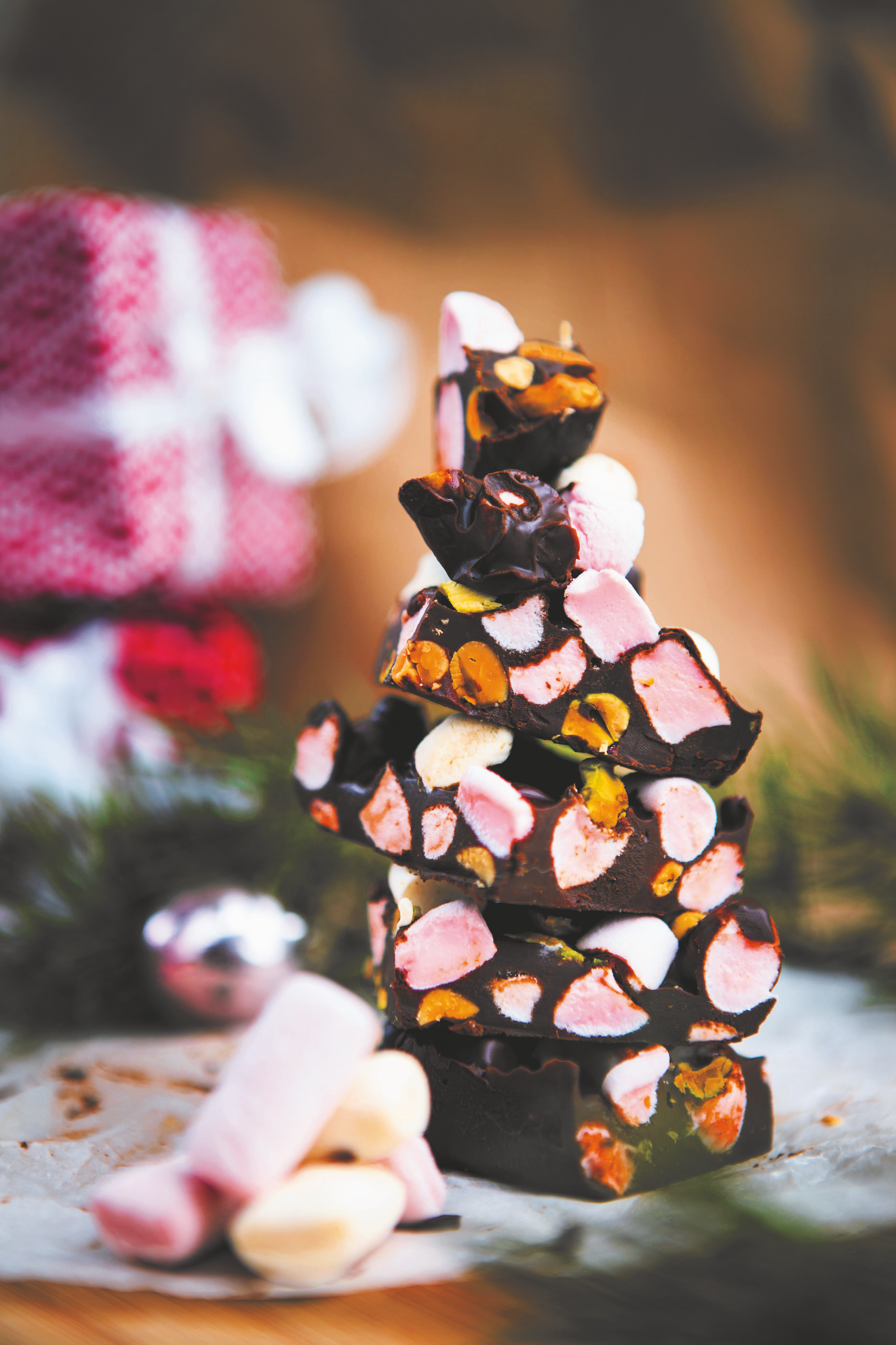 Rocky road bitar som står på varandra