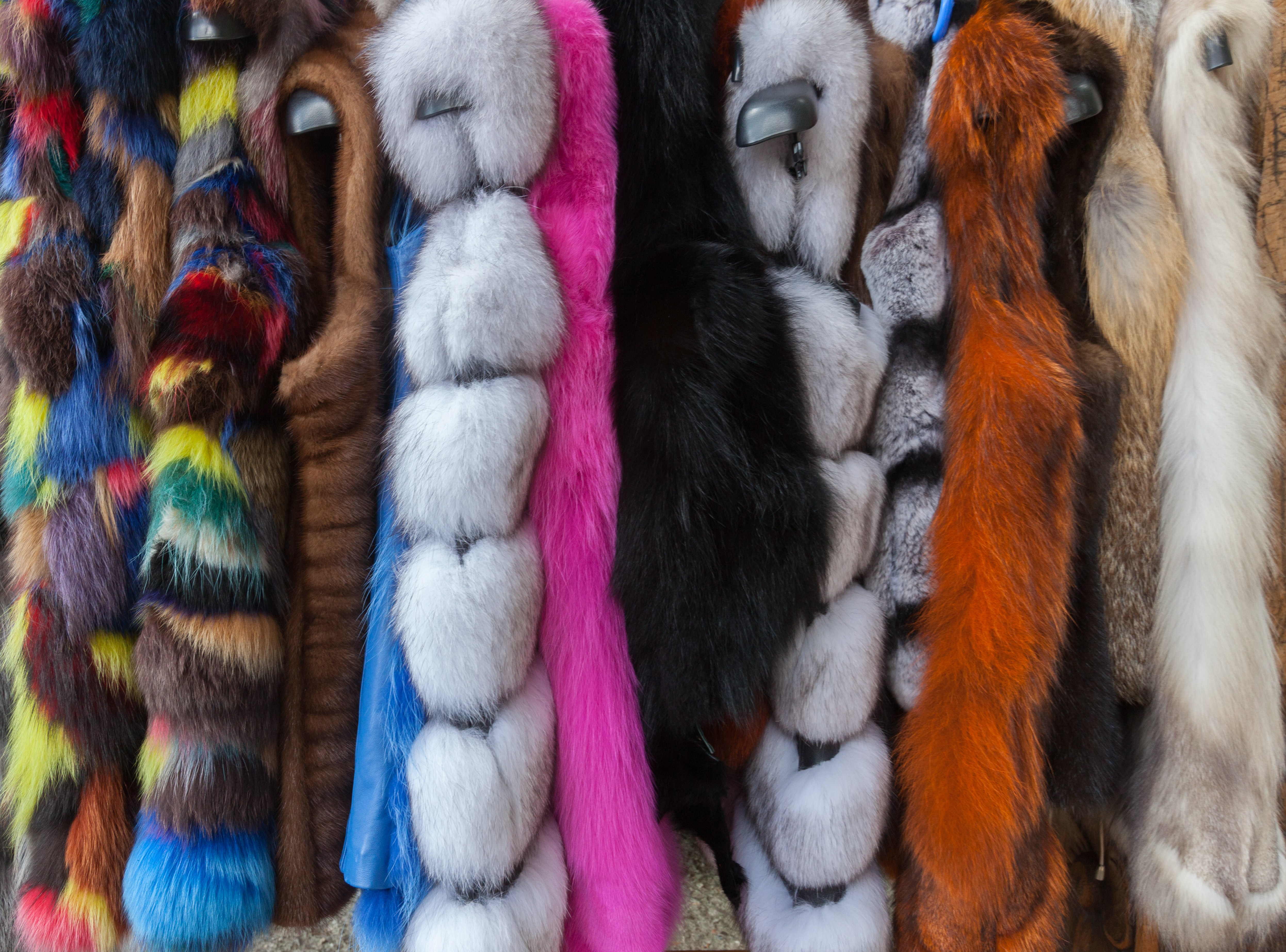 diverse fejkpäls plagg
