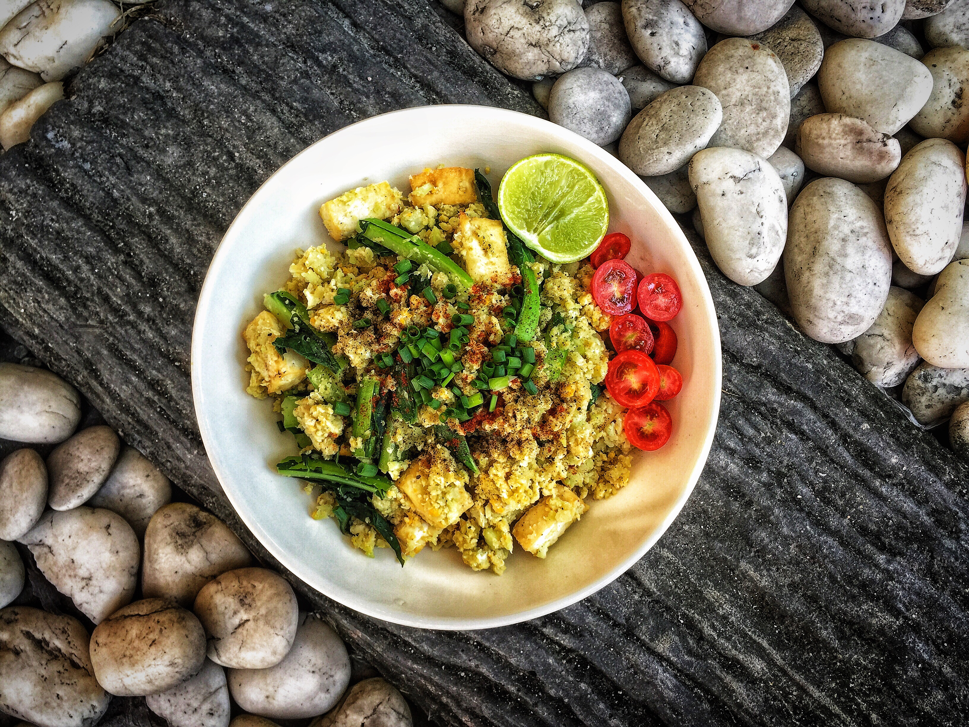 Stek blomkålsris med tofu, veganskt