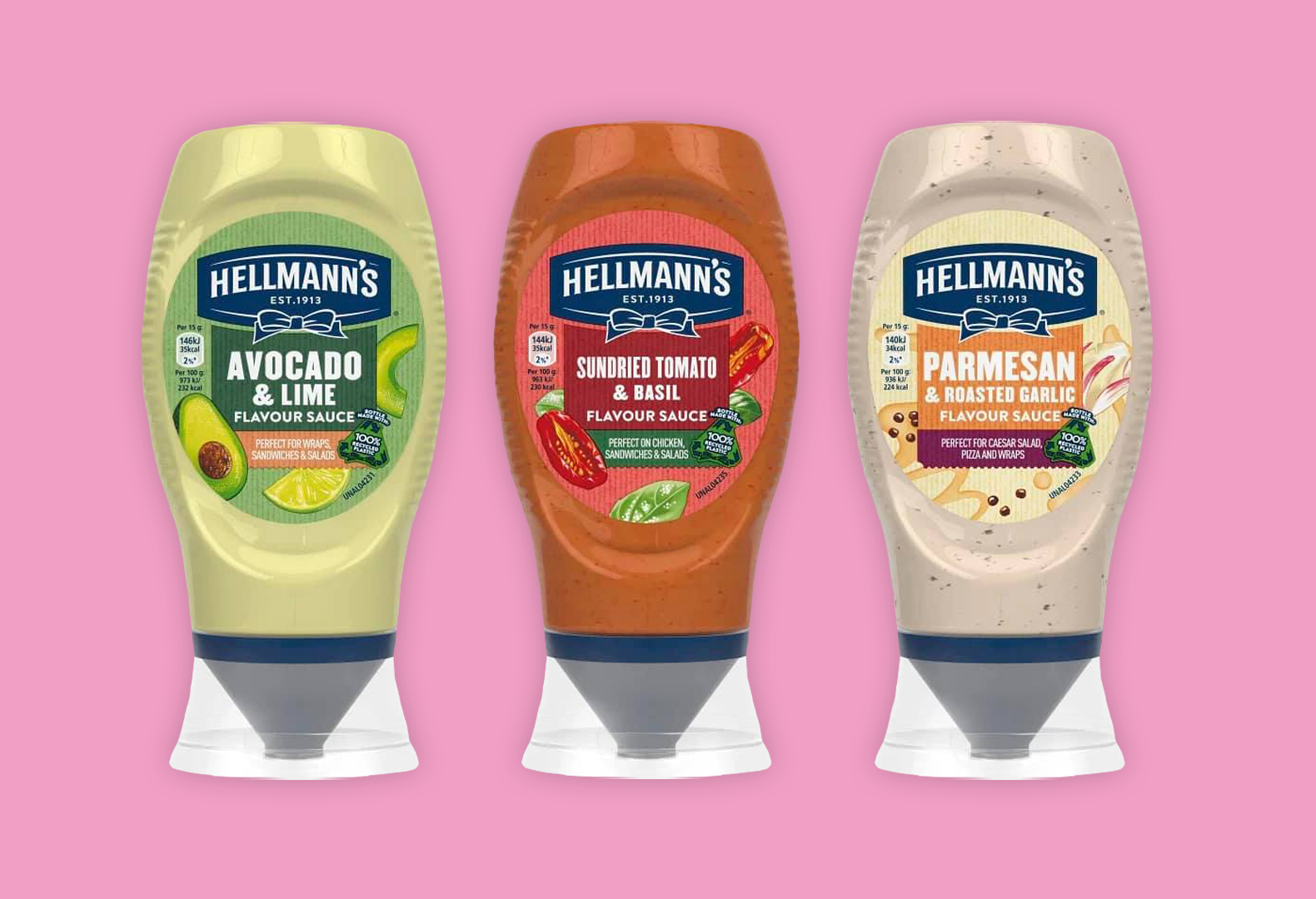 Tre nya, veganska såser från Hellmann's, på rad mot rosa bakrgund.