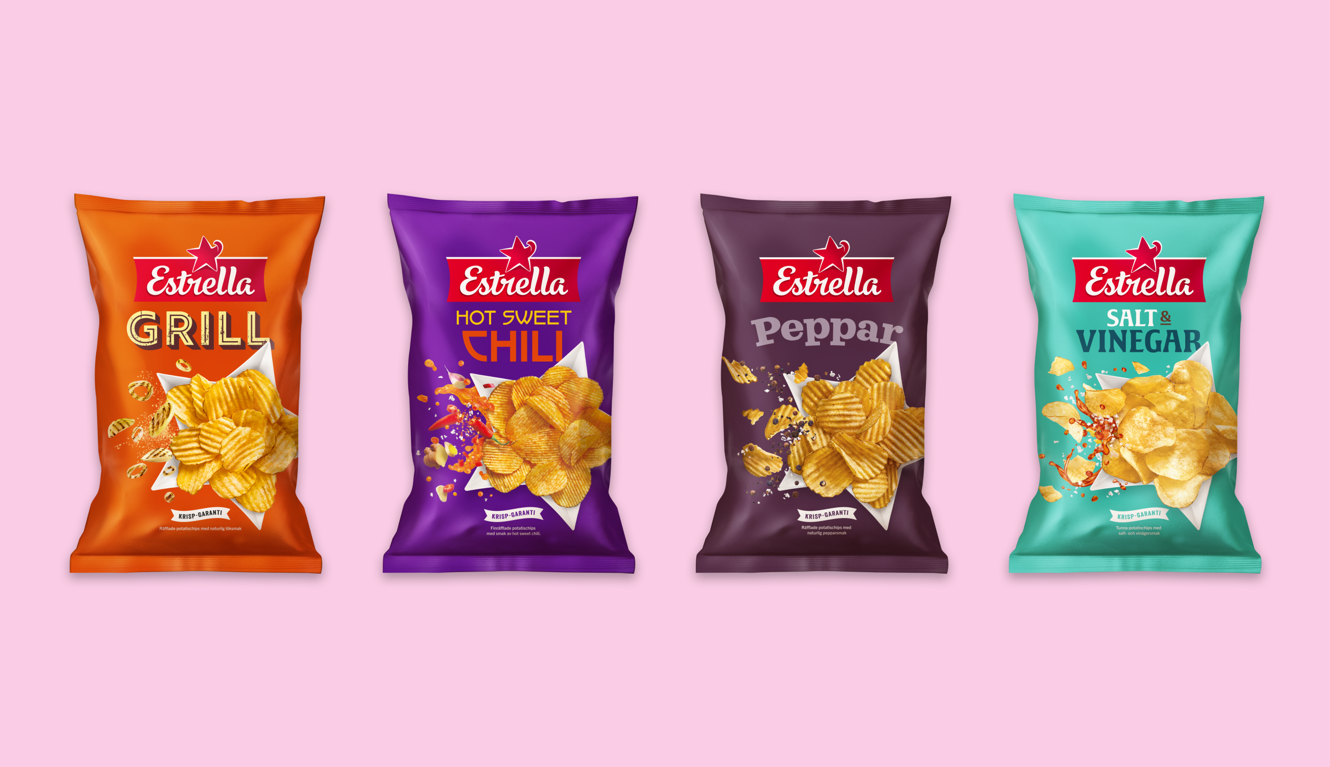 Chipspåsar uppradade mot en ljusrosa bakgrund.