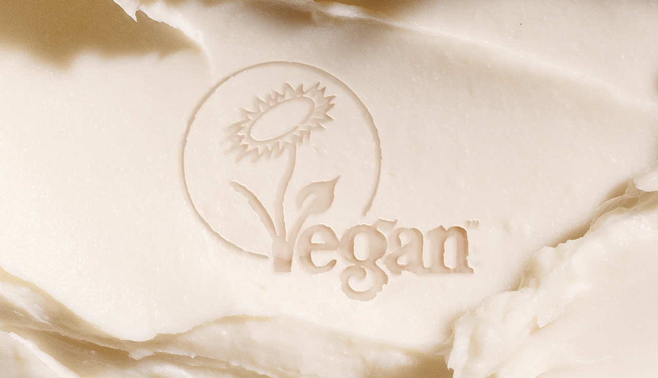 Vegan Society loggan i en hudkräm