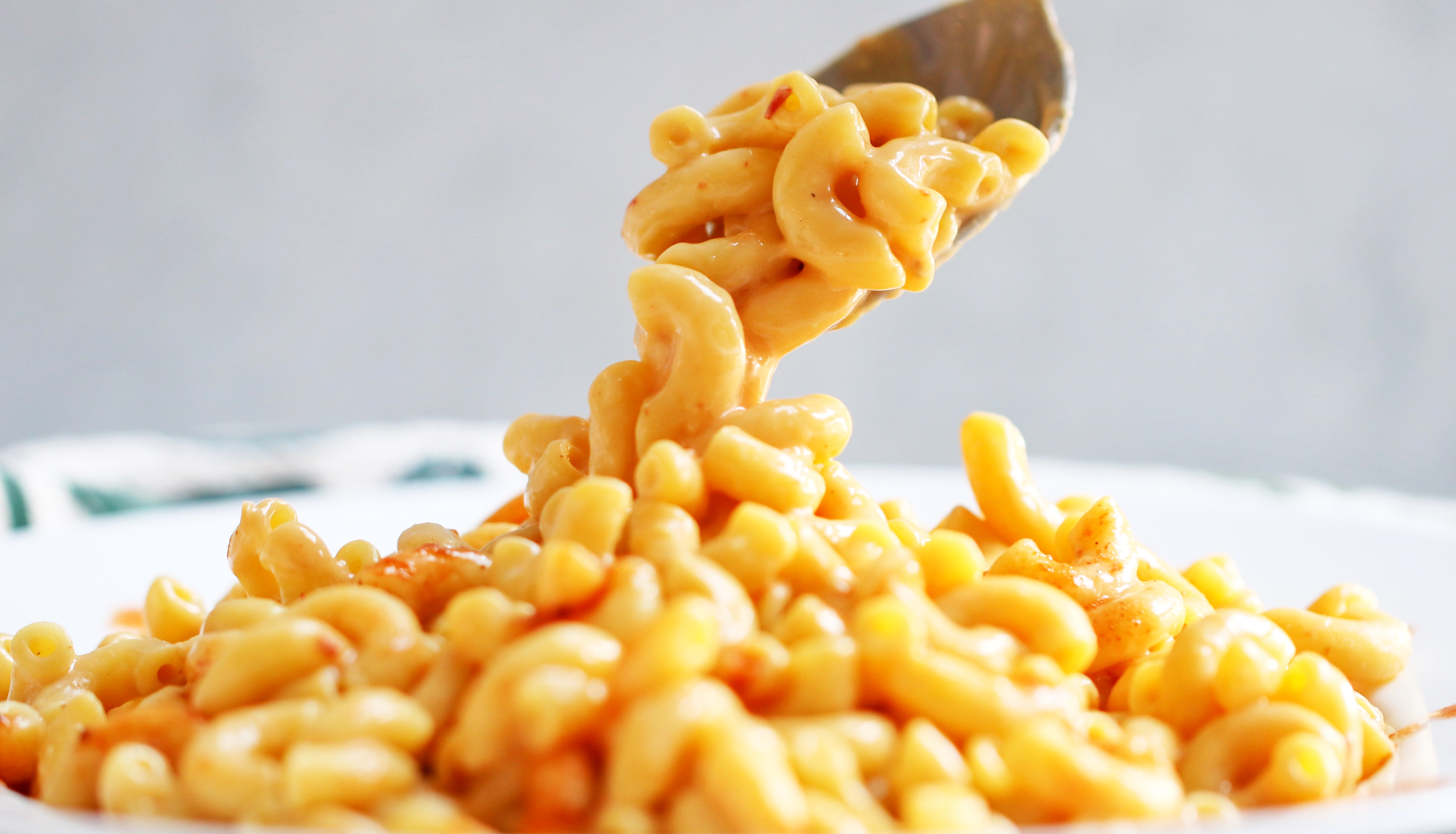 Vegansk mac &amp; cheese närbild