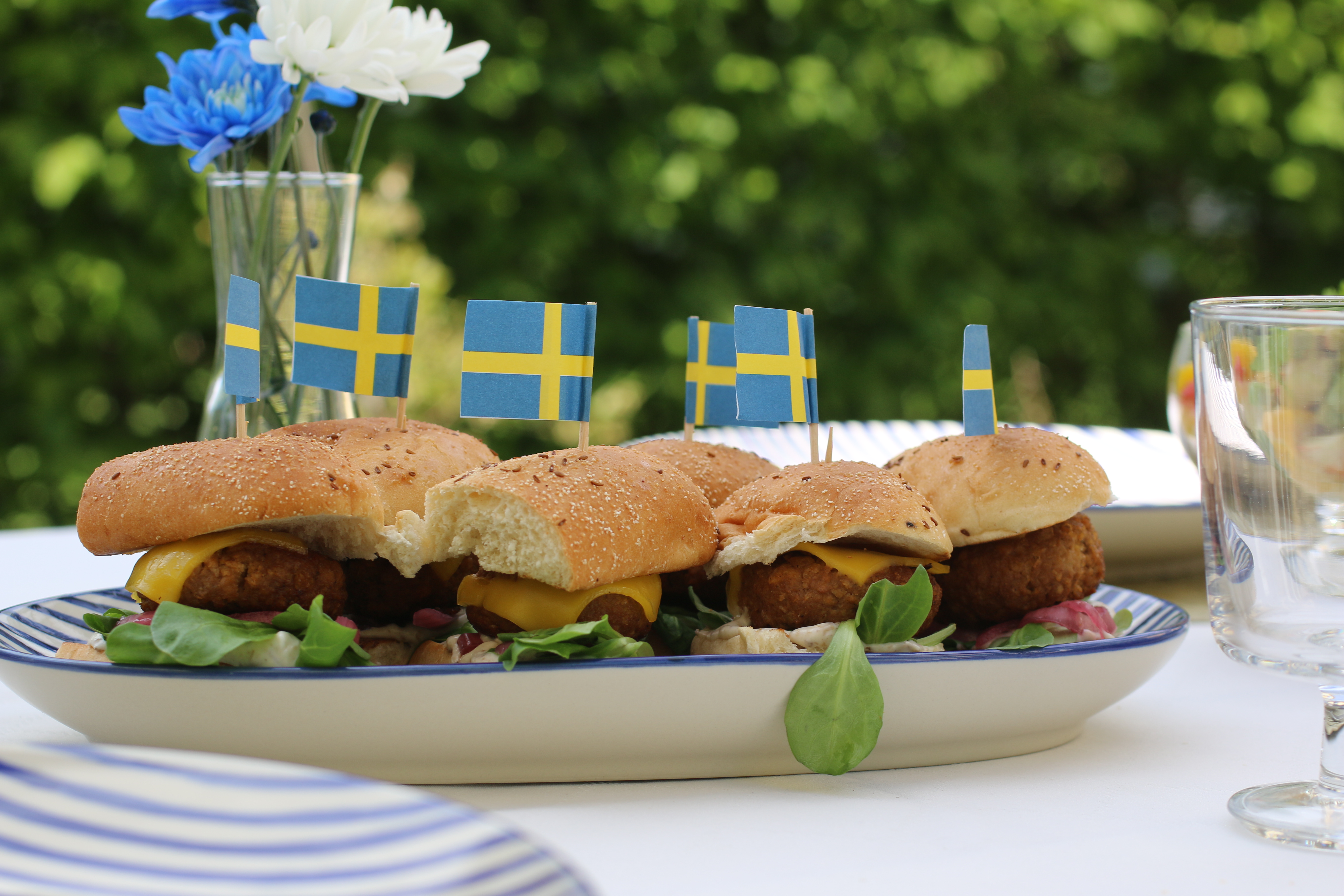 Veganska sliders med tryffelmajo
