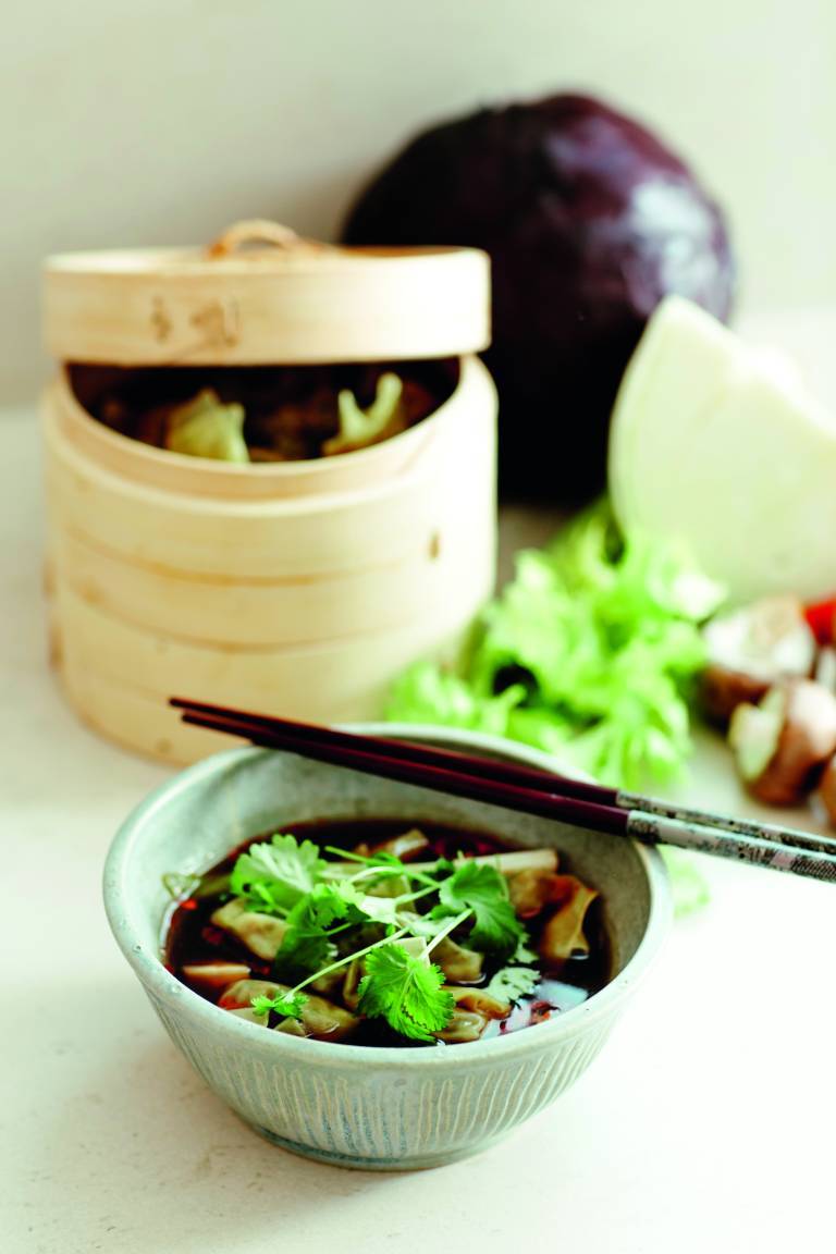 Svampwontons  i limeblad- och shiitakebuljong